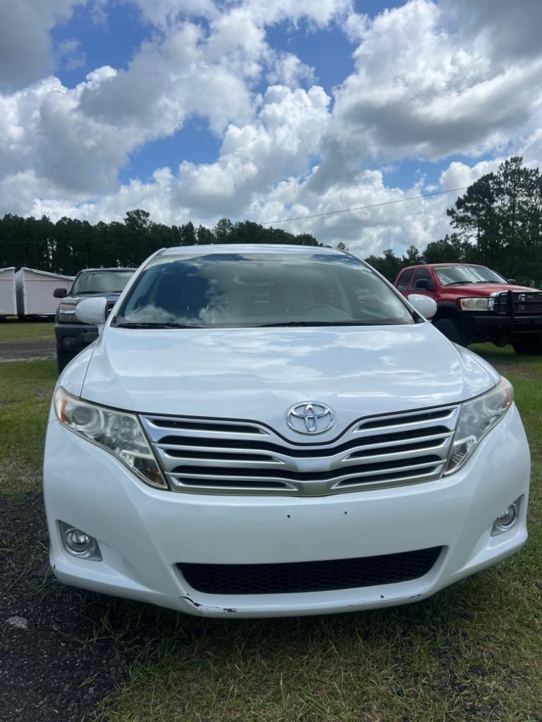 2012 Toyota Venza LE's photo
